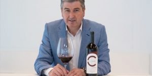 José Manuel Pérez Ovejas lanza su primer vino en solitario en la Ribera del Duero, Dominio de Calogía